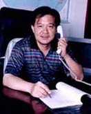 副校長(zhǎng)、黨委委員：朱良春