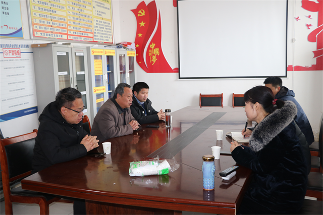 周口幼兒師范學(xué)校開展春節(jié)前扶貧走訪慰問活動