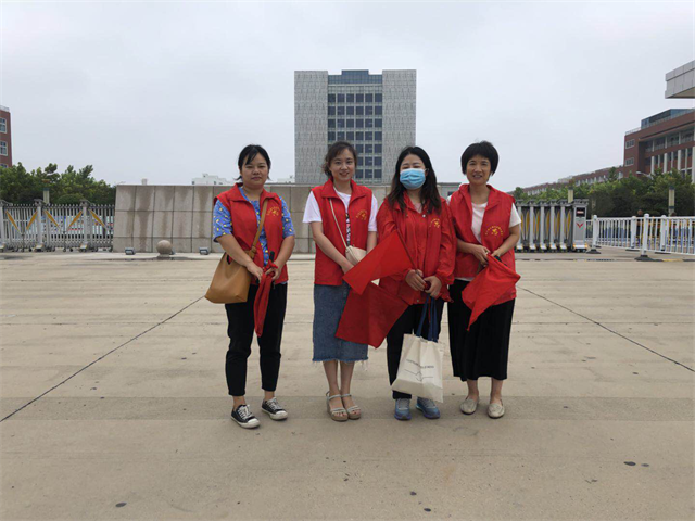 周口幼師黨員志愿服務隊助力“創(chuàng)衛(wèi)”